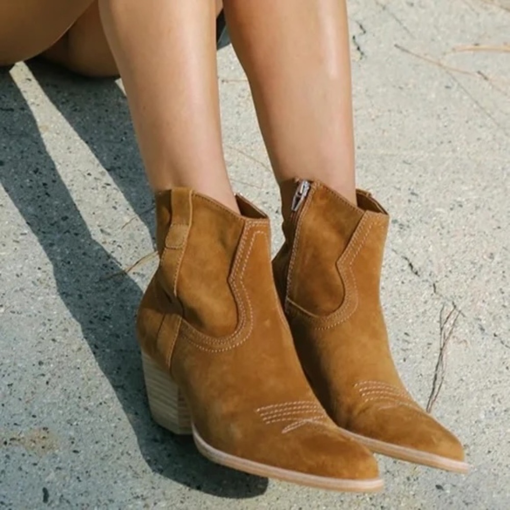 Dolce Vita Tan Ankle Boots